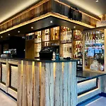 Hotel Logis Hotel, Chalets Et Restaurant Les Chatelmines 3*