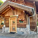 Hotel Logis Hotel, Chalets Et Restaurant Les Chatelmines 3*
