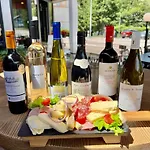 酒店 Logis Hotel, Et Restaurant Les Chatelmines