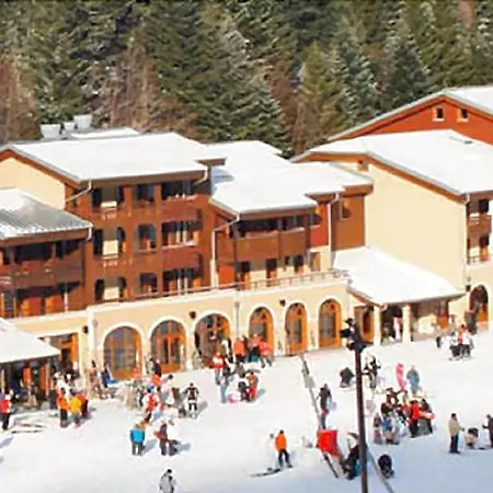 酒店 Logis Hotel, Et Restaurant Les Chatelmines 3*