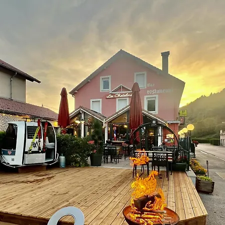 Logis Hotel, Et Restaurant Les Chatelmines Отель Ла-Бресс