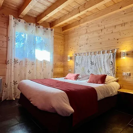 Logis Hotel, Et Restaurant Les Chatelmines Szálloda