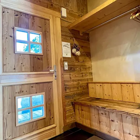 Logis Hotel, Et Restaurant Les Chatelmines 酒店 3*