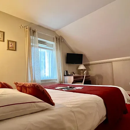 Logis Hotel, Et Restaurant Les Chatelmines Отель