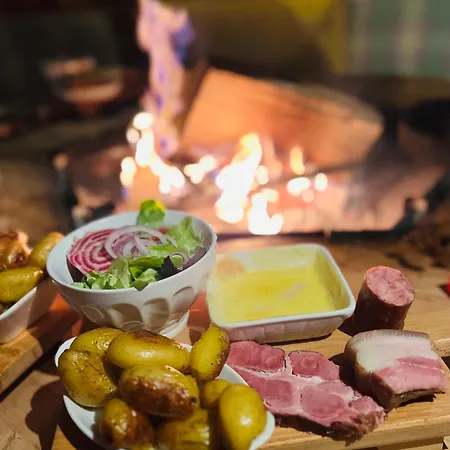 Logis Hotel, Et Restaurant Les Chatelmines 酒店 拉布雷斯