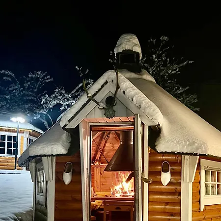 Logis Hotel, Et Restaurant Les Chatelmines 3*