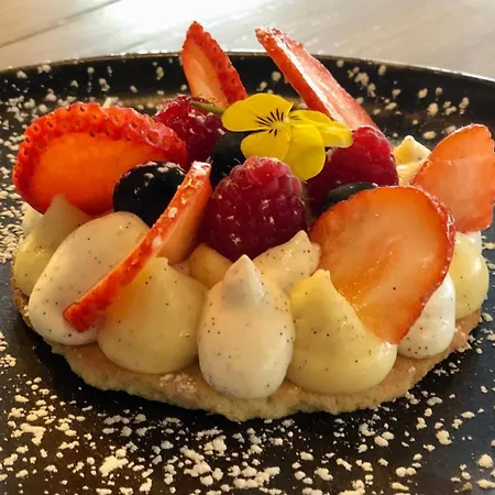 Logis Hotel, Et Restaurant Les Chatelmines