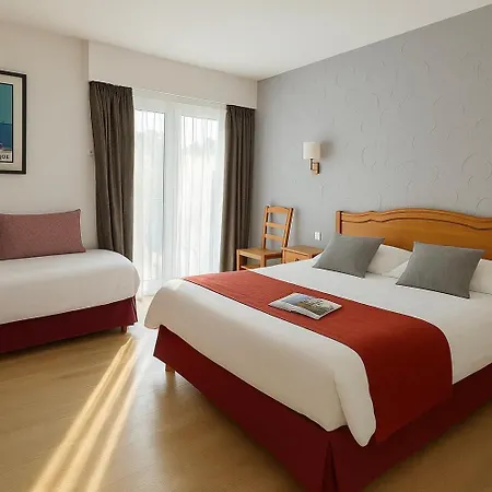 Logis Hotel, Et Restaurant Les Chatelmines 拉布雷斯