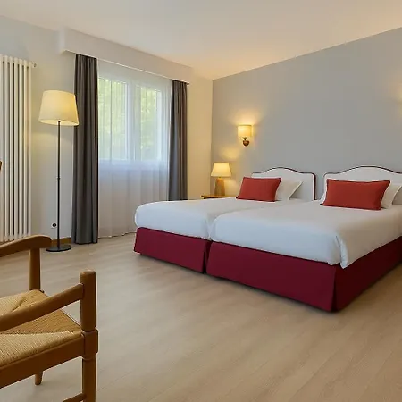 Logis Hotel, Et Restaurant Les Chatelmines 酒店