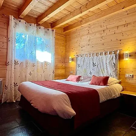 Logis Les Chatelmines Szálloda