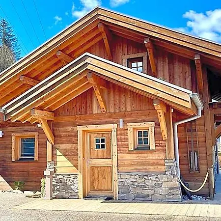 فندق Logis Les Chatelmines 3*