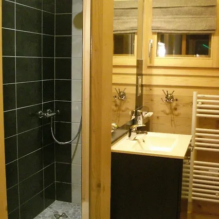 Logis Hotel, Et Restaurant Les Chatelmines