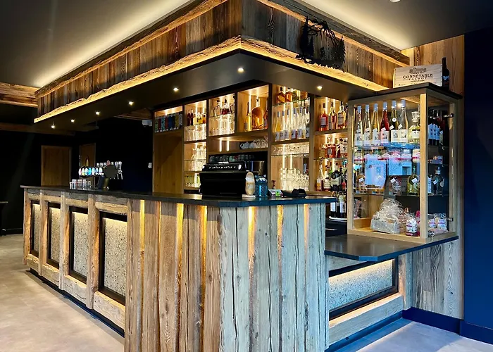 Szálloda Logis Hotel, Et Restaurant Les Chatelmines 3*