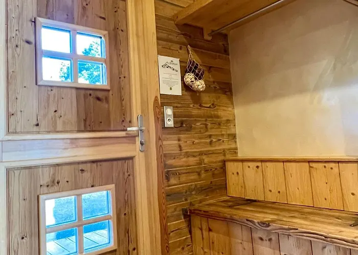 Logis Hotel, Et Restaurant Les Chatelmines Hotel 3*