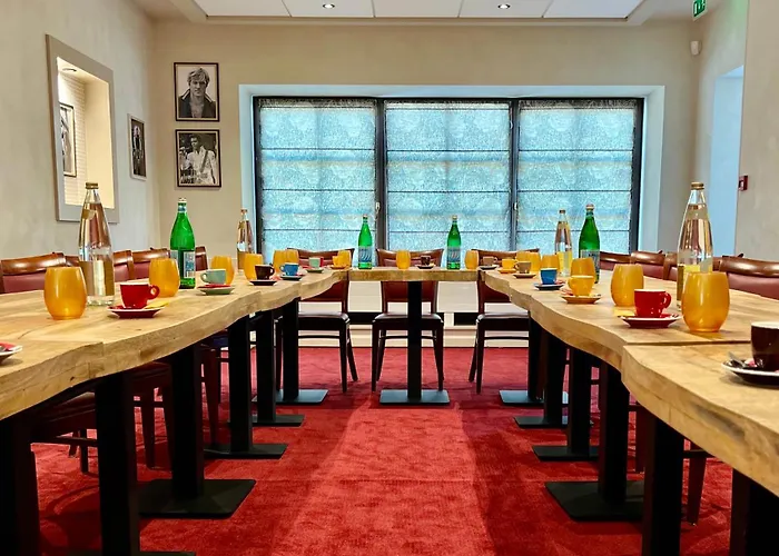 Szálloda Logis Hotel, Et Restaurant Les Chatelmines 3*