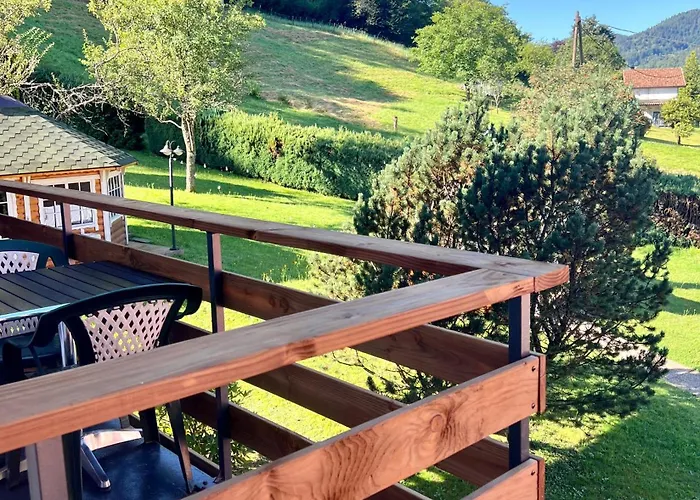 Logis Hotel, Et Restaurant Les Chatelmines Hotel 3*