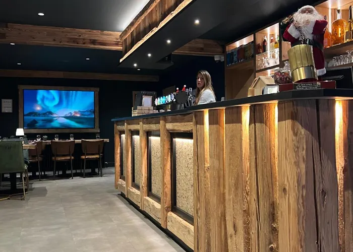 Hotel Logis Hotel, Et Restaurant Les Chatelmines La Bresse