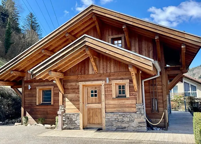 Logis Hotel, Et Restaurant Les Chatelmines Szálloda