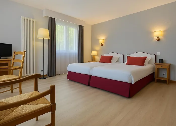 Logis Hotel, Et Restaurant Les Chatelmines Hotel