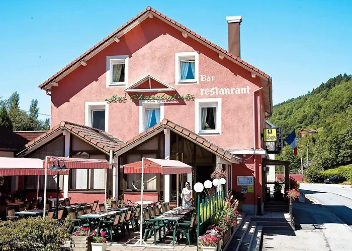 Hotel Logis Hotel, Et Restaurant Les Chatelmines